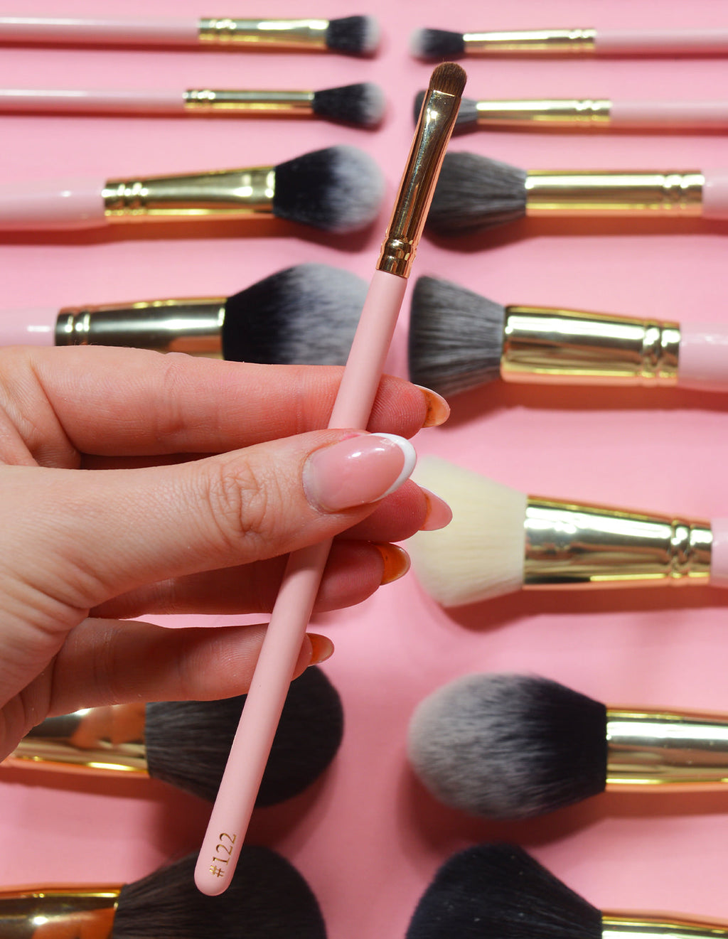 #122 Precision Smudger Brush by P. Louise Cosmetics