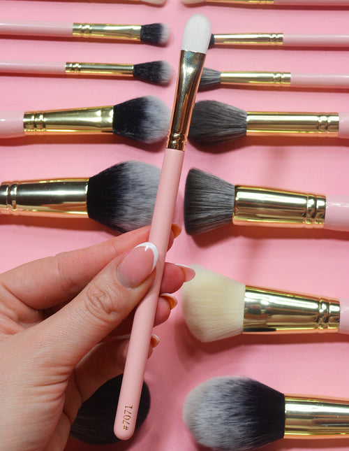 #7071 Flat Carver Brush by P. Louise Cosmetics