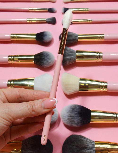 #669 Tapered Fluffy Duster Brush by P. Louise Cosmetics