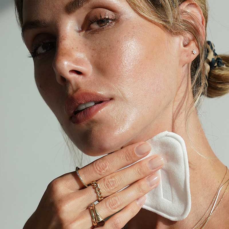 Liquid Gold Exfoliating Treatment With 5% Glycolic Acid by Alpha-H