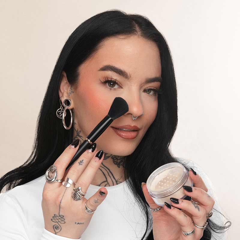 Soft Finish Loose Setting Powder by KASH Beauty