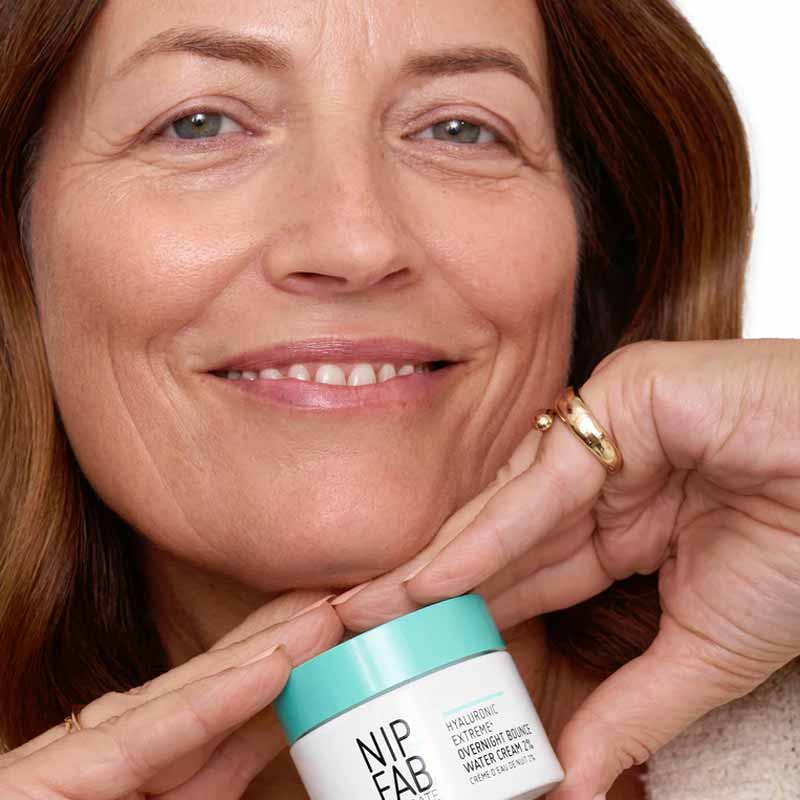 Hyaluronic Fix Extreme 4 Overnight Bounce Water Cream 2% by Nip + Fab